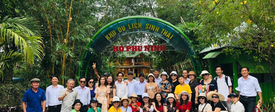 Hình ảnh lớp H kỷ niệm 37 năm – Ngày trở về