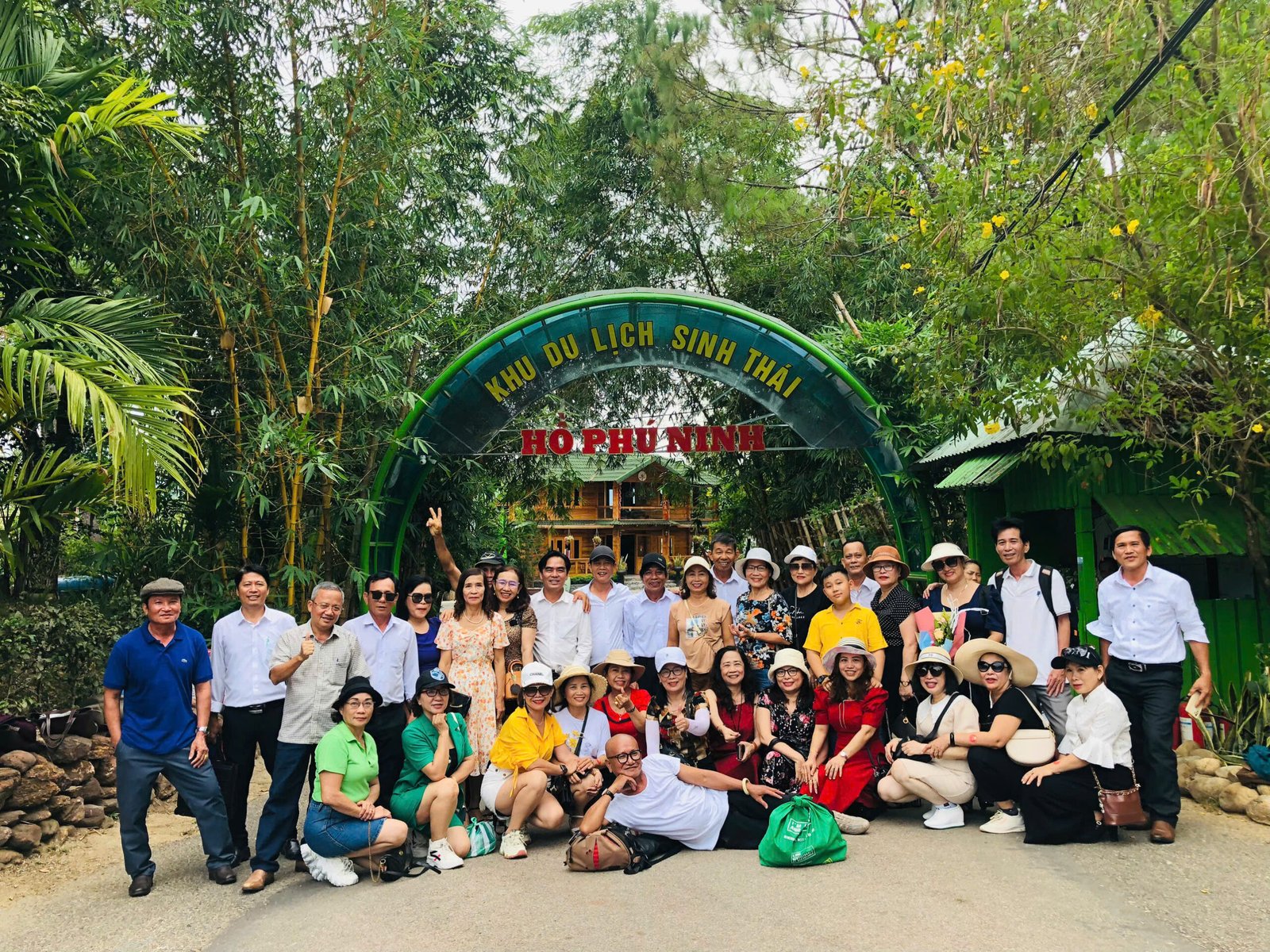 Hình ảnh lớp H kỷ niệm 37 năm – Ngày trở về